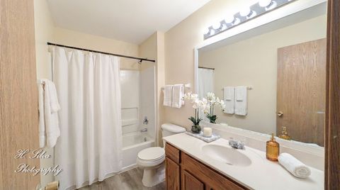 Tiny photo for 1431 Silverstone Drive #1431, Carpentersville, IL 60110 (MLS # 12523591)