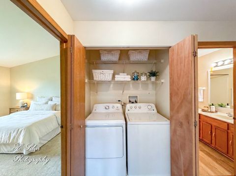 Tiny photo for 1431 Silverstone Drive #1431, Carpentersville, IL 60110 (MLS # 12523591)