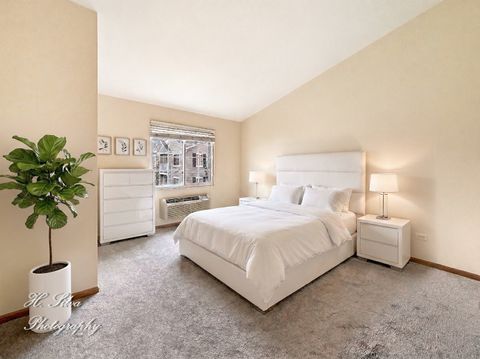 Tiny photo for 1431 Silverstone Drive #1431, Carpentersville, IL 60110 (MLS # 12523591)