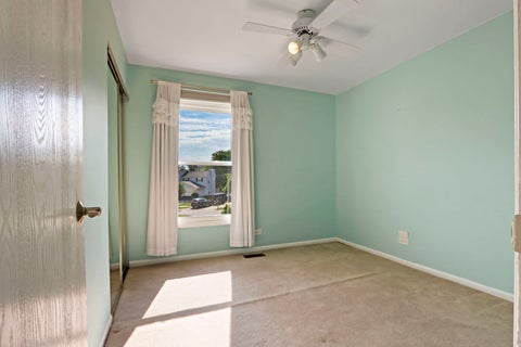 Tiny photo for 1137 Lockwood Court E, Buffalo Grove, IL 60089 (MLS # 12713338)