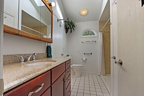 Tiny photo for 1137 Lockwood Court E, Buffalo Grove, IL 60089 (MLS # 12713338)