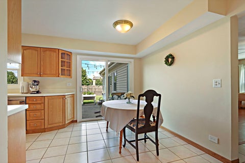 Tiny photo for 1137 Lockwood Court E, Buffalo Grove, IL 60089 (MLS # 12713338)