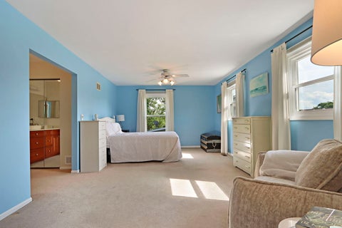 Tiny photo for 1137 Lockwood Court E, Buffalo Grove, IL 60089 (MLS # 12713338)