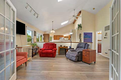 Tiny photo for 1137 Lockwood Court E, Buffalo Grove, IL 60089 (MLS # 12713338)