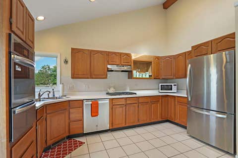 Tiny photo for 1137 Lockwood Court E, Buffalo Grove, IL 60089 (MLS # 12713338)