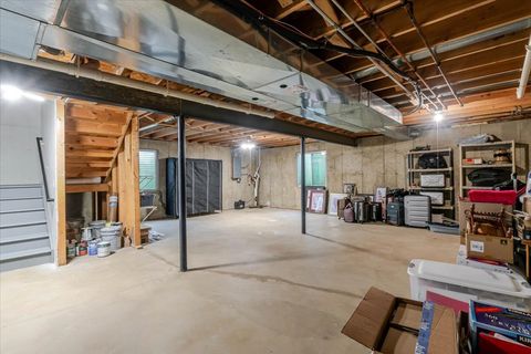 Tiny photo for 4 Forest Cove Court, Streamwood, IL 60107 (MLS # 12641421)