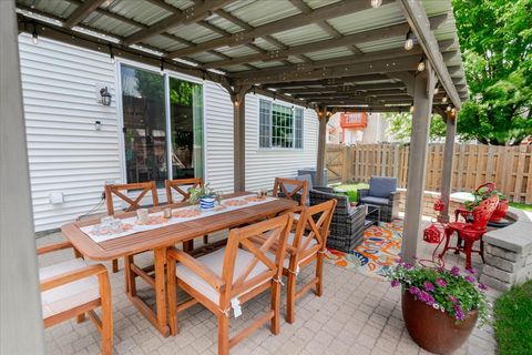 Tiny photo for 4 Forest Cove Court, Streamwood, IL 60107 (MLS # 12641421)
