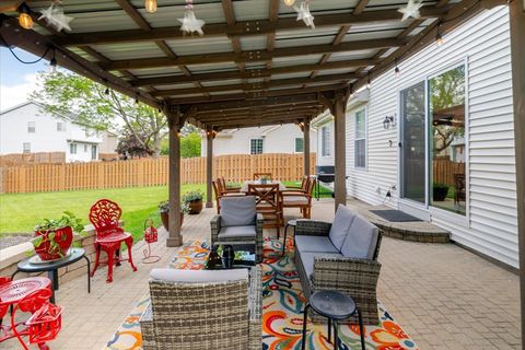 Tiny photo for 4 Forest Cove Court, Streamwood, IL 60107 (MLS # 12641421)
