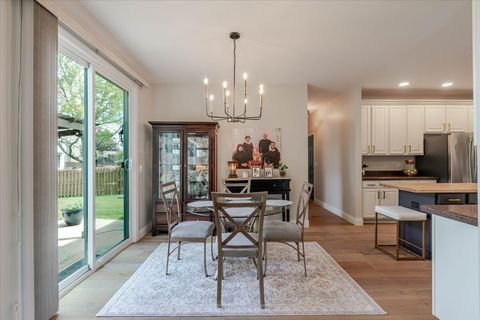 Tiny photo for 4 Forest Cove Court, Streamwood, IL 60107 (MLS # 12641421)