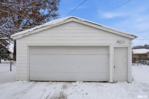 Tiny photo for 3511 ELDORADO Drive, Bettendorf, IA 52722 (MLS # QC4269812)