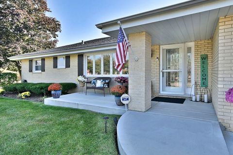 Tiny photo for 21W181 NORTH Lane, Itasca, IL 60143 (MLS # 12489242)