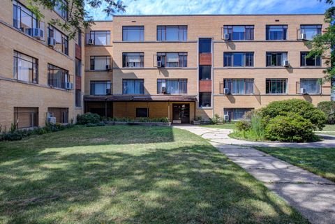 Photo of 2710 W Summerdale Avenue #1B, Chicago, IL 60625 (MLS # 12671204)