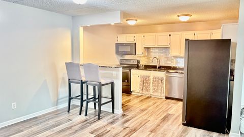 Tiny photo for 1050 N Farnsworth Avenue #111, Aurora, IL 60505 (MLS # 12574131)