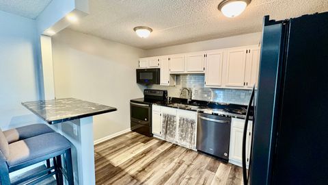 Tiny photo for 1050 N Farnsworth Avenue #111, Aurora, IL 60505 (MLS # 12574131)