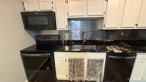 Tiny photo for 1050 N Farnsworth Avenue #111, Aurora, IL 60505 (MLS # 12574131)