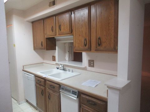 Tiny photo for Crystal Lake, IL 60014 (MLS # 12572975)