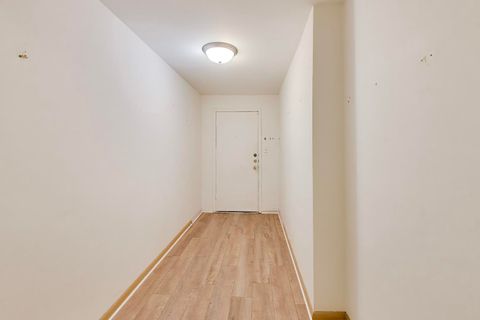 Tiny photo for 2300 W Talcott Road #1D, Park Ridge, IL 60068 (MLS # 12596049)