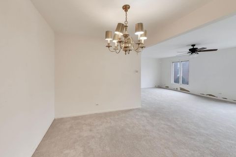 Tiny photo for 2300 W Talcott Road #1D, Park Ridge, IL 60068 (MLS # 12596049)
