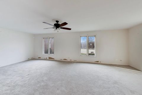 Tiny photo for 2300 W Talcott Road #1D, Park Ridge, IL 60068 (MLS # 12596049)