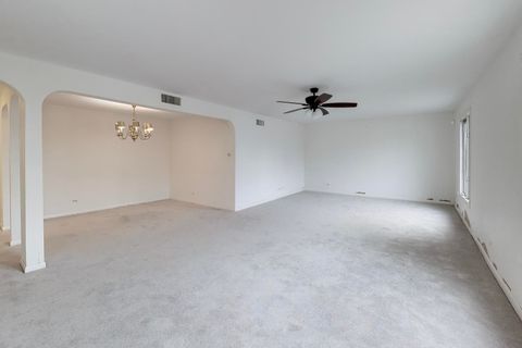 Tiny photo for 2300 W Talcott Road #1D, Park Ridge, IL 60068 (MLS # 12596049)