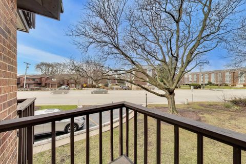 Tiny photo for 2300 W Talcott Road #1D, Park Ridge, IL 60068 (MLS # 12596049)