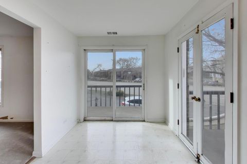 Tiny photo for 2300 W Talcott Road #1D, Park Ridge, IL 60068 (MLS # 12596049)