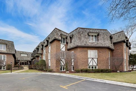 Tiny photo for 2300 W Talcott Road #1D, Park Ridge, IL 60068 (MLS # 12596049)