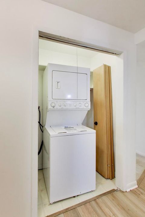 Tiny photo for 2300 W Talcott Road #1D, Park Ridge, IL 60068 (MLS # 12596049)