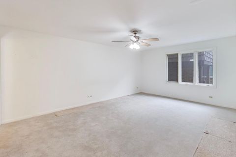 Tiny photo for 2300 W Talcott Road #1D, Park Ridge, IL 60068 (MLS # 12596049)