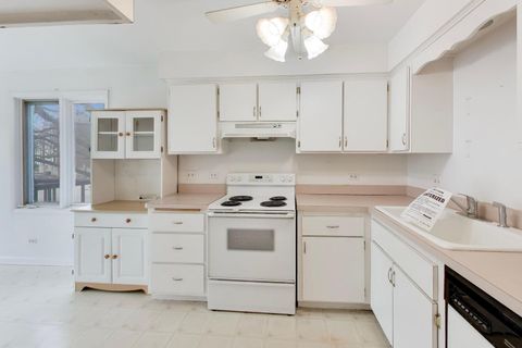 Tiny photo for 2300 W Talcott Road #1D, Park Ridge, IL 60068 (MLS # 12596049)