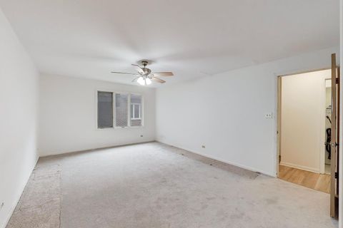 Tiny photo for 2300 W Talcott Road #1D, Park Ridge, IL 60068 (MLS # 12596049)