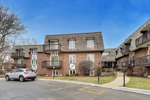 Tiny photo for 2300 W Talcott Road #1D, Park Ridge, IL 60068 (MLS # 12596049)
