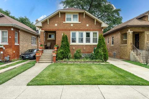 Tiny photo for 2017 S 11th Avenue, Maywood, IL 60153 (MLS # 12692142)