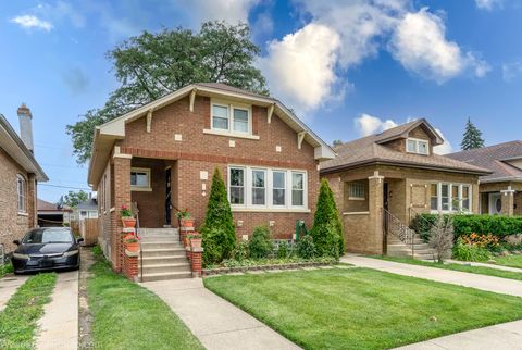 Photo of 2017 S 11th Avenue, Maywood, IL 60153 (MLS # 12692142)