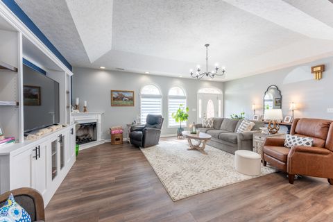 Tiny photo for 1305 Arbicola Street, Marion, IL 62959 (MLS # 12602775)