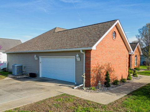 Tiny photo for 1305 Arbicola Street, Marion, IL 62959 (MLS # 12602775)
