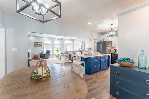 Tiny photo for 1305 Arbicola Street, Marion, IL 62959 (MLS # 12602775)