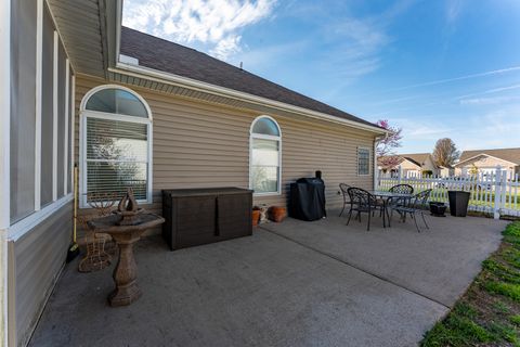 Tiny photo for 1305 Arbicola Street, Marion, IL 62959 (MLS # 12602775)