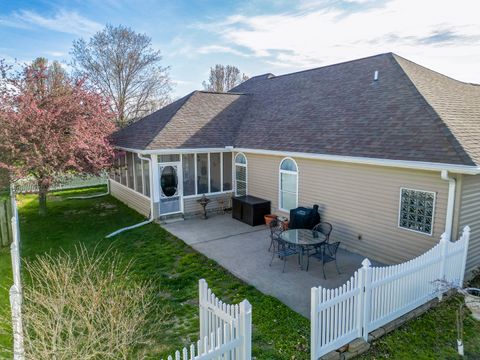 Tiny photo for 1305 Arbicola Street, Marion, IL 62959 (MLS # 12602775)