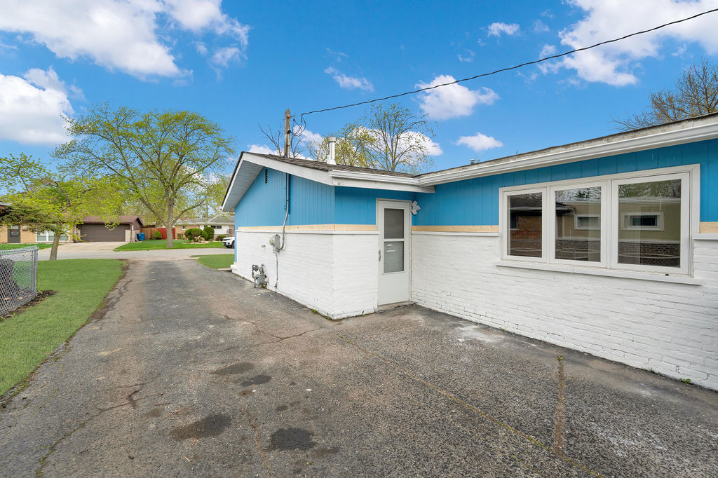 1401 Stanley Boulevard