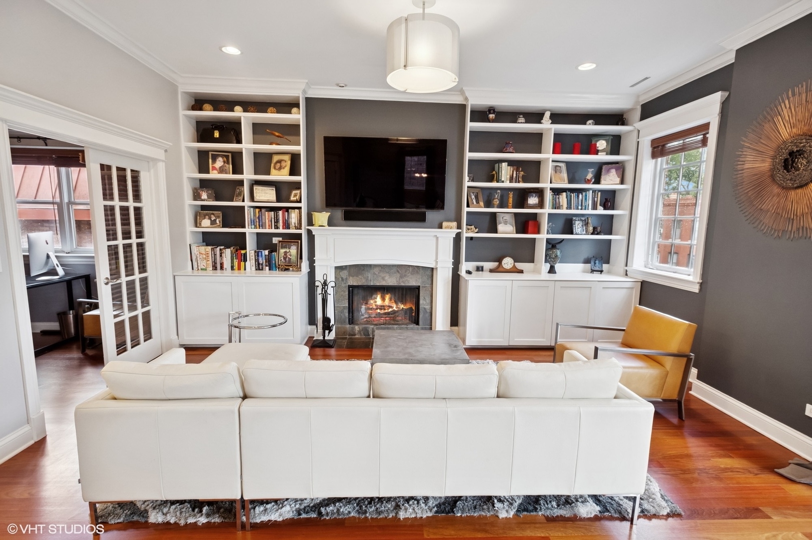 2444 N Seminary Avenue 4