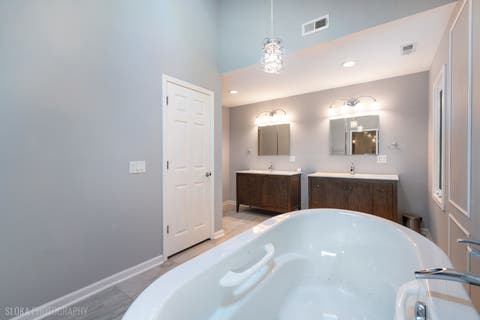 Tiny photo for 4 Auburn Lane, Barrington, IL 60010 (MLS # 12664365)