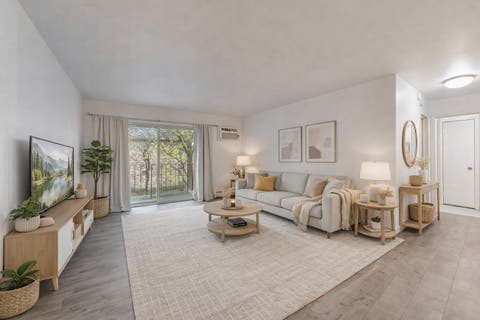 Tiny photo for 2A E DUNDEE QUARTER Drive #208, Palatine, IL 60074 (MLS # 12693971)