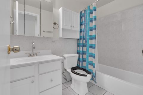 Tiny photo for 4343 N Clarendon Avenue #707, Chicago, IL 60613 (MLS # 12500534)