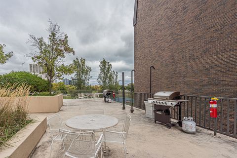 Tiny photo for 4343 N Clarendon Avenue #707, Chicago, IL 60613 (MLS # 12500534)