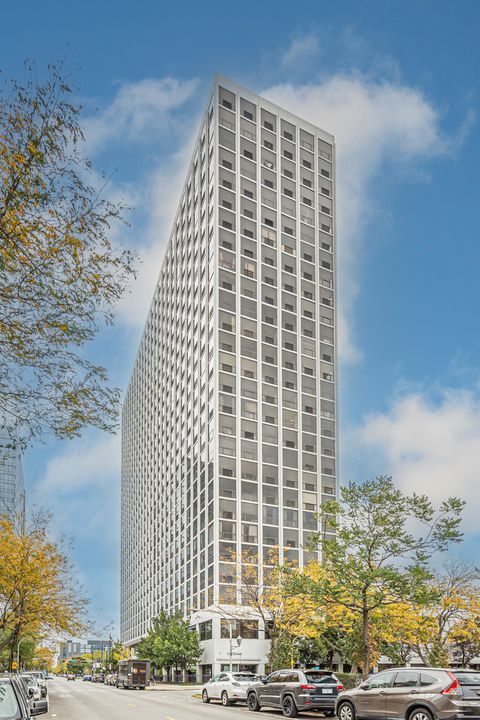 4343 N Clarendon Avenue 707 Chicago IL 60613