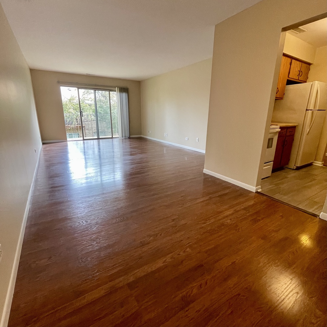 1615 N Milwaukee Avenue 6A