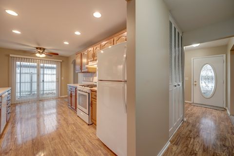 Tiny photo for 46 Ingleshire Road, Montgomery, IL 60538 (MLS # 12547832)