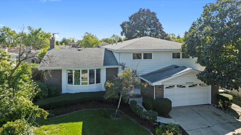 Tiny photo for 7713 Arcadia Street, Morton Grove, IL 60053 (MLS # 12493853)