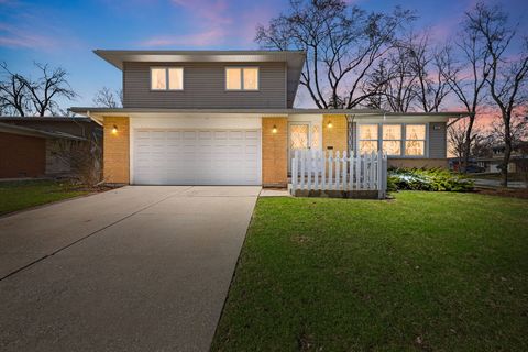 Photo of 306 N Pleasant Drive, Glenwood, IL 60425 (MLS # 12593292)